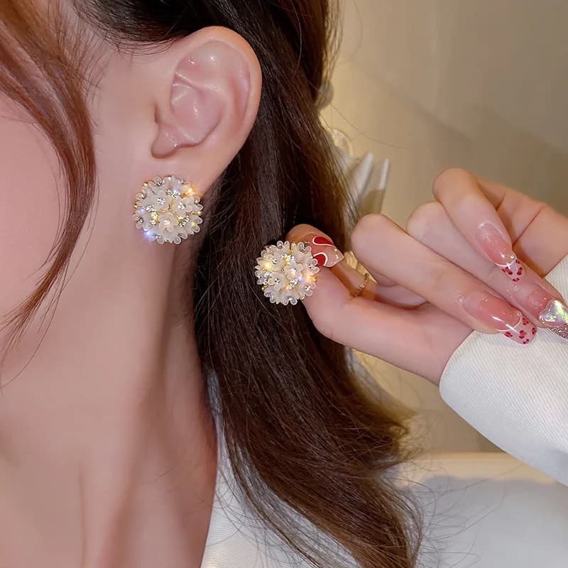 2 orecchini a fiore con ago in argento, design di nicchia di lusso leggero, stile vento freddo, versatili, super delicati, di alta gamma, per donna, Collana in argento con zirconi, Catena minimalista per clavicola, Gioielli eleganti da donna, Collane alla moda per feste