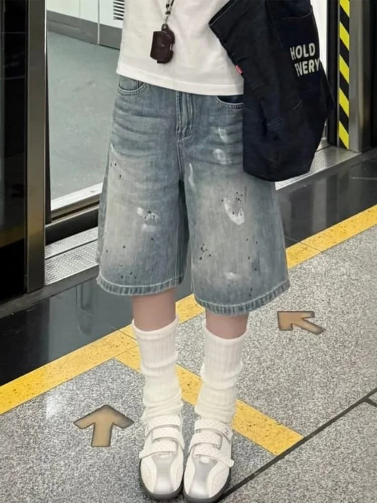 plus Size Retro Graffiti Five-Point Jeans Women Summer Loose Wide Leg Pants High Waist Casual Wear Resistant Denim Fabric