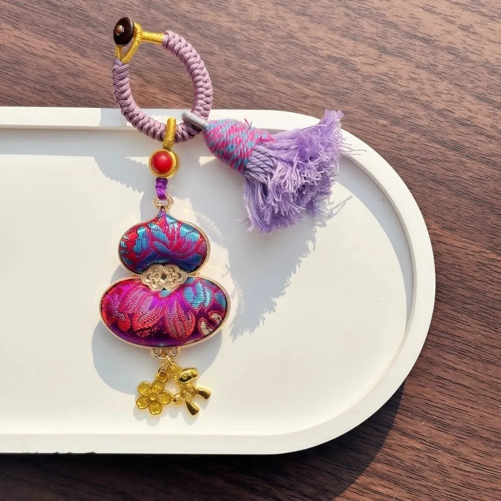 Luxury Brocade Gourd Pendant Beads Tassels Exquisite Chinese Traditional Key Chain Handicrafts Alloy Embroidered Cat Key Ring