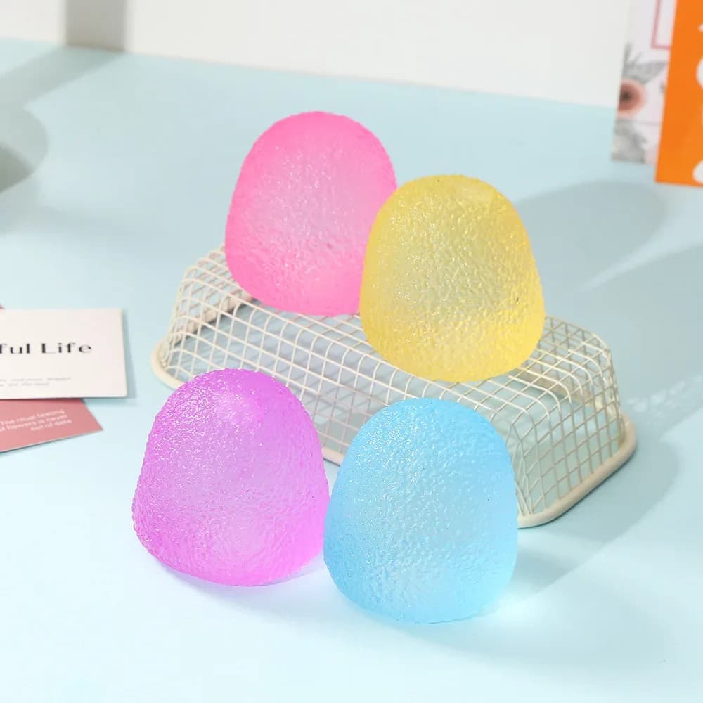 1-4 caramelle alla maltosio color arcobaleno, colorate in modo casuale, possono essere schiacciate per rilassare la mente e alleviare lo stress; hanno un'eccellente elasticità.