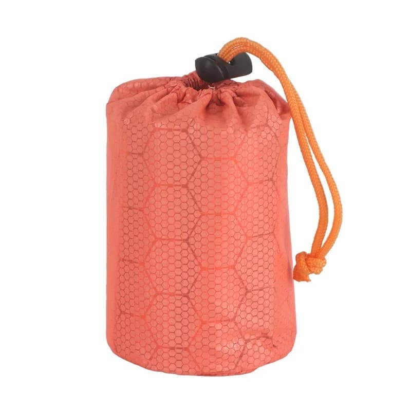 Emergency sleeping bag for survival, waterproof emergency blanket, portable insulating bags for adventures, excursions and camping