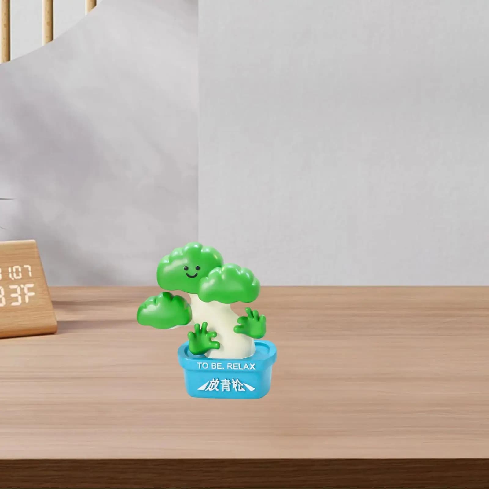 Resin Potted Green Planter Figurine Statue Unique Artwork Artificial Plant Pot Desk Ornament for Office Dorm Bedroom Holidays