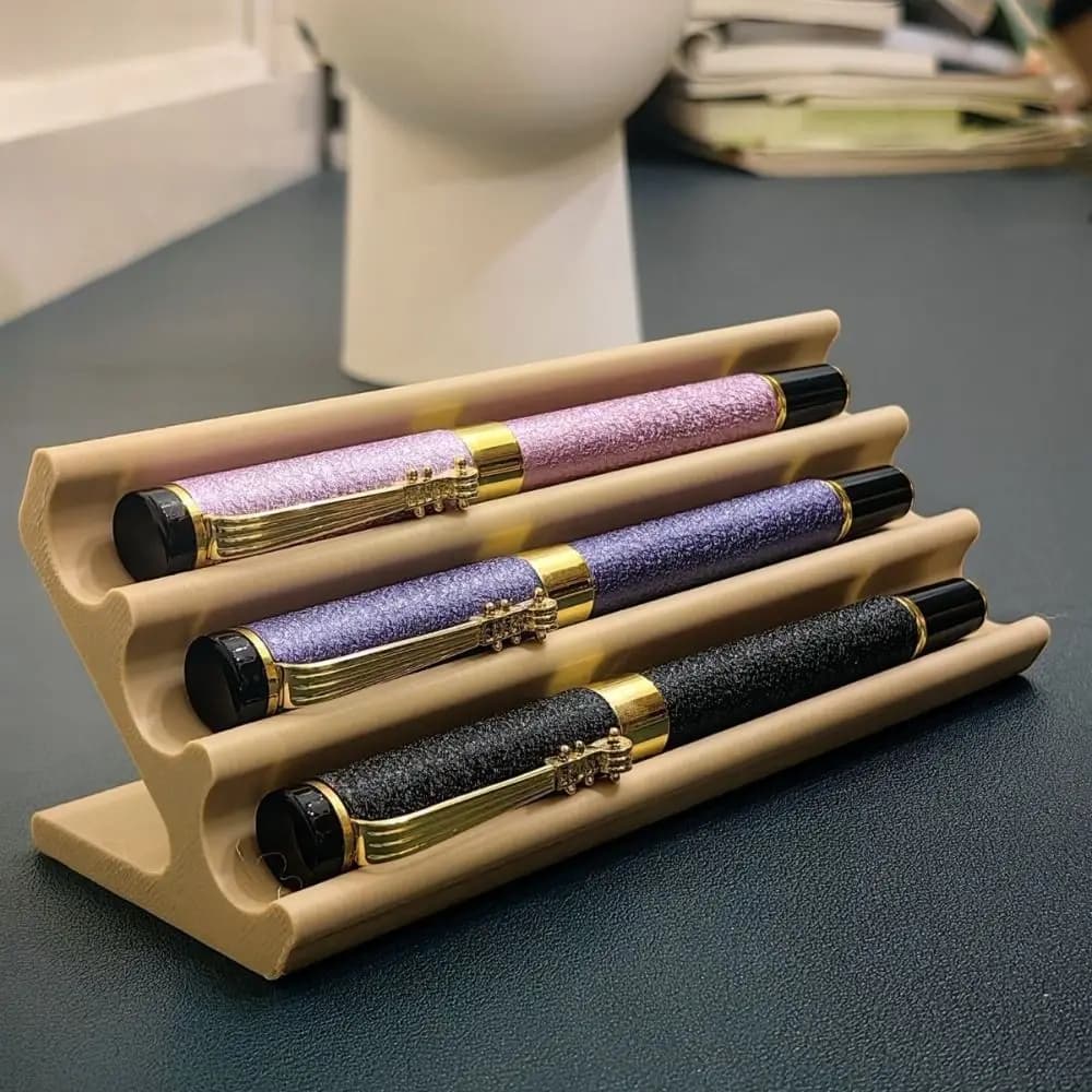 Portapenne Semplice a Tre Strati, Astuccio Multifunzionale a Trapezio 3D, Ornamento da Scrivania, Organizzatore per Penne e Forniture per Ufficio