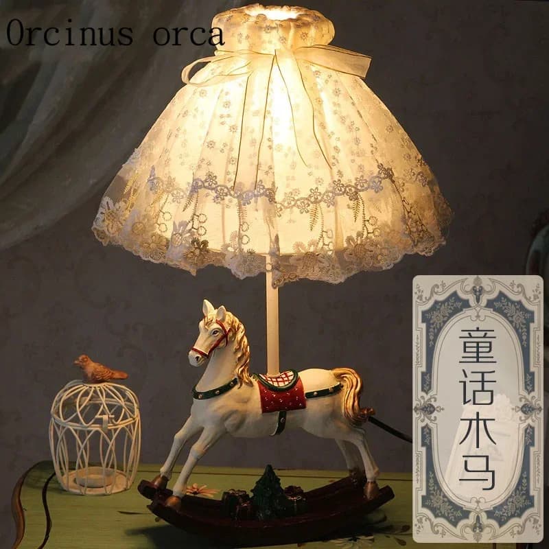 Conto di fiabe da sogno Cavallo di Troia camera da letto letto Lampada da scrivania principessa francese europea coreana in stile americano