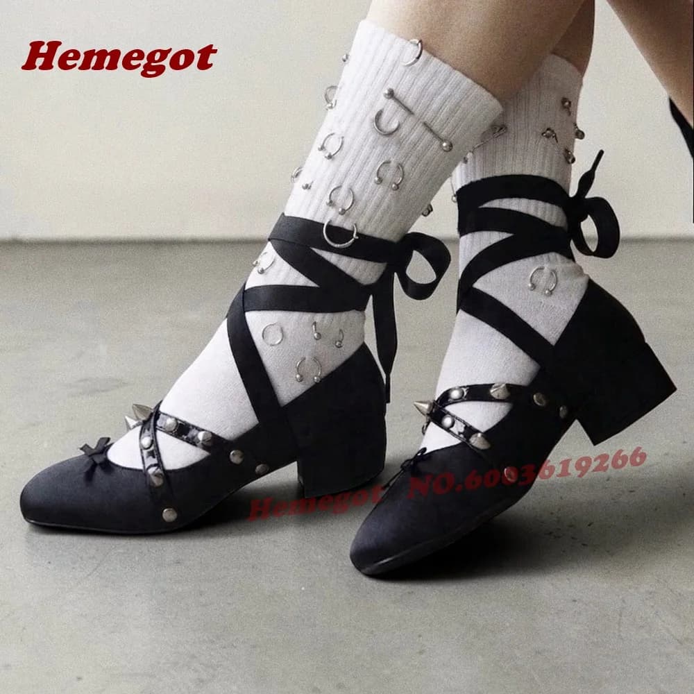 Scarpe Mary Jane da Donna Nere in Raso con Borchie a Croce, Punta Tonda, Cinturini e Lacci, Tacco Medio, Fiocchi, Eleganti Casual Y2K 2026