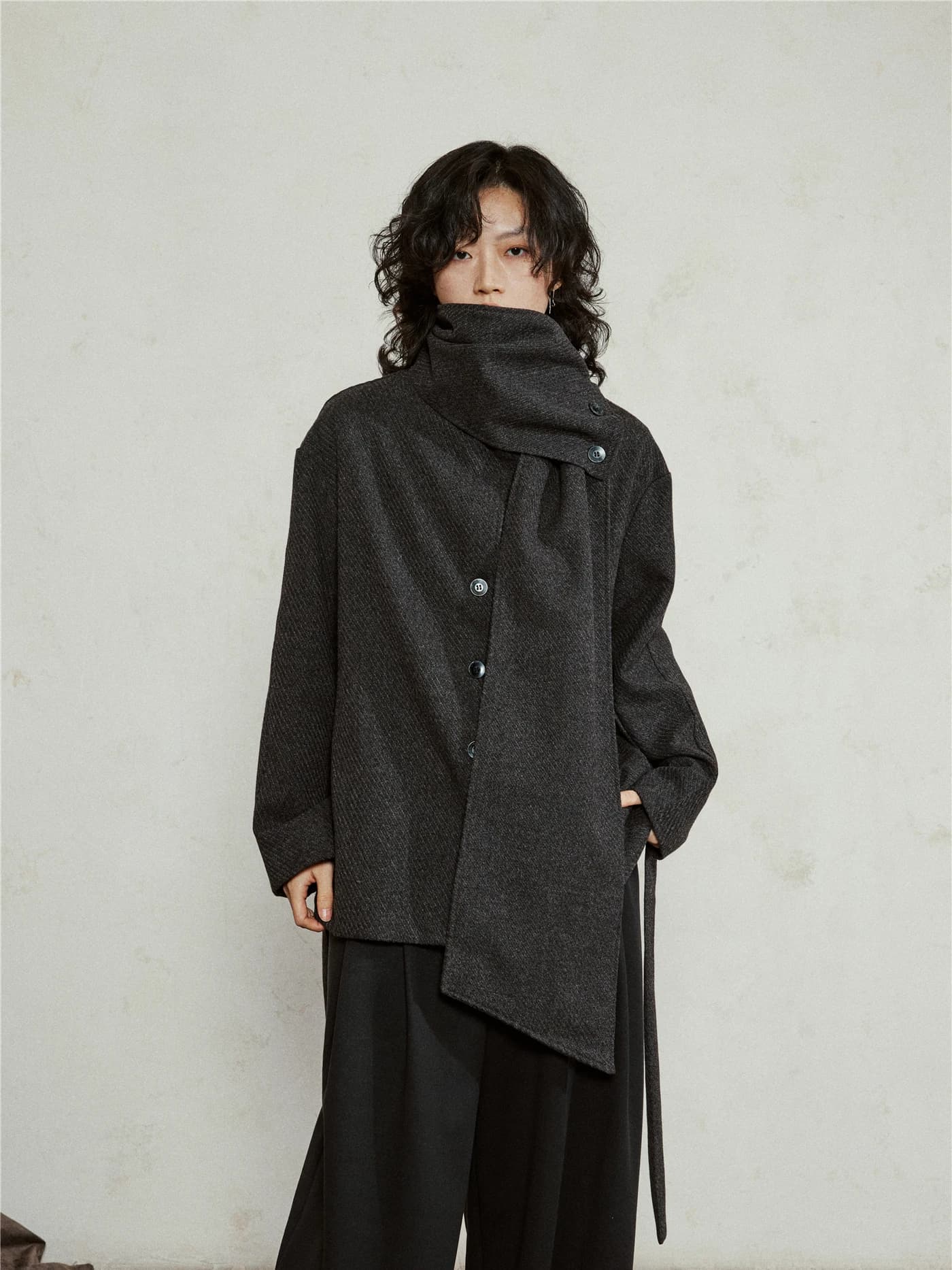 Cappotto in lana Sunyvonne di media lunghezza con sciarpa, colletto risvoltato, design a vita alta, capospalla invernale alla moda da donna