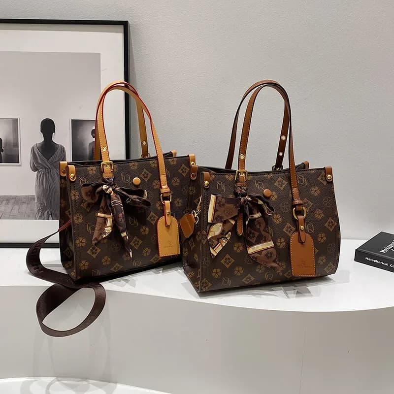 Borse a Tracolla di Design con Spedizione Gratuita, Borse da Donna alla Moda, Borsa Casual con Patta, Borsa a Tracolla Sottobraccia
