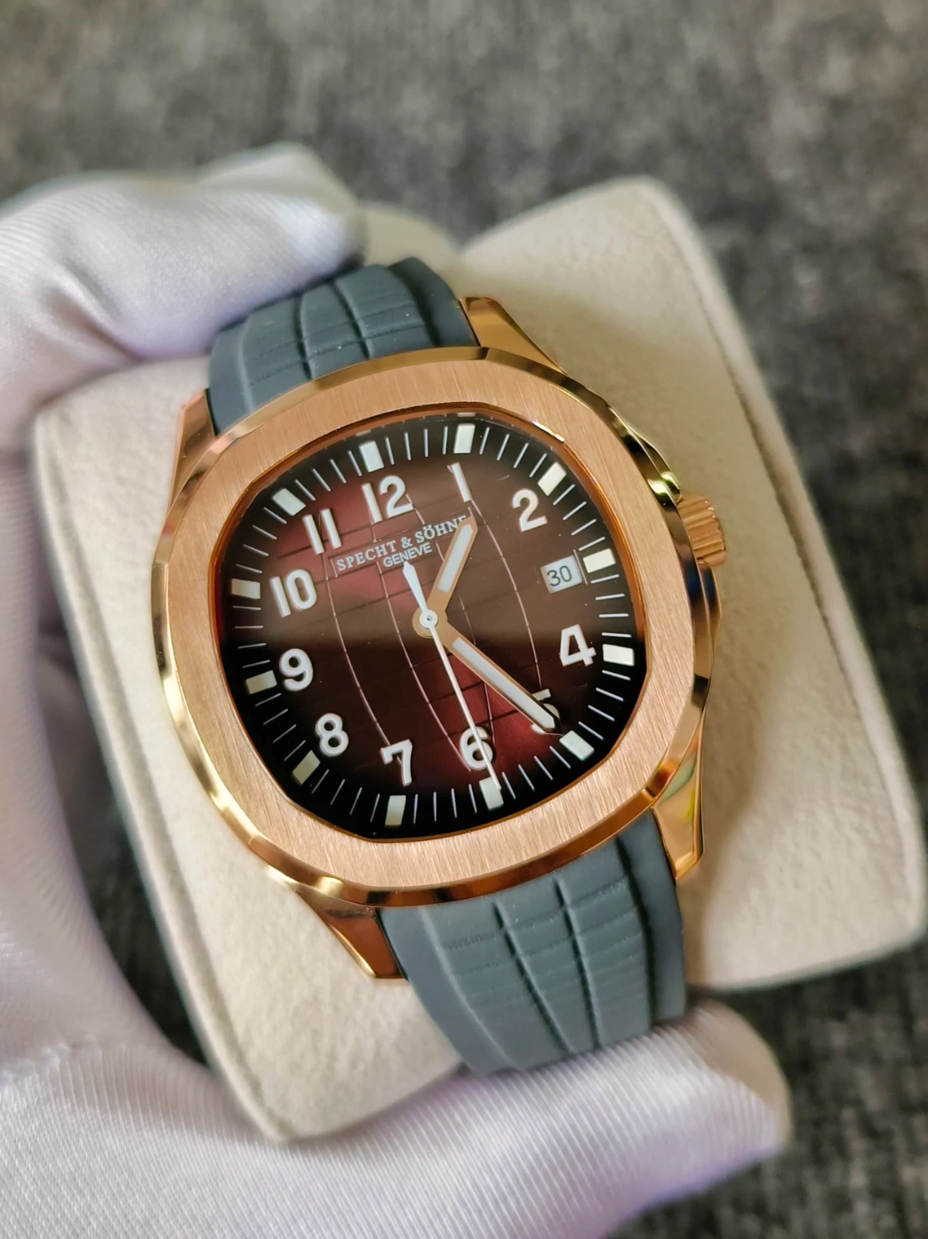 Specht & Sohne Orologio da uomo sportivo di moda di lusso Miyota8215 Orologio da uomo con nastro grigio luminoso impermeabile con motore Relogio Masculino