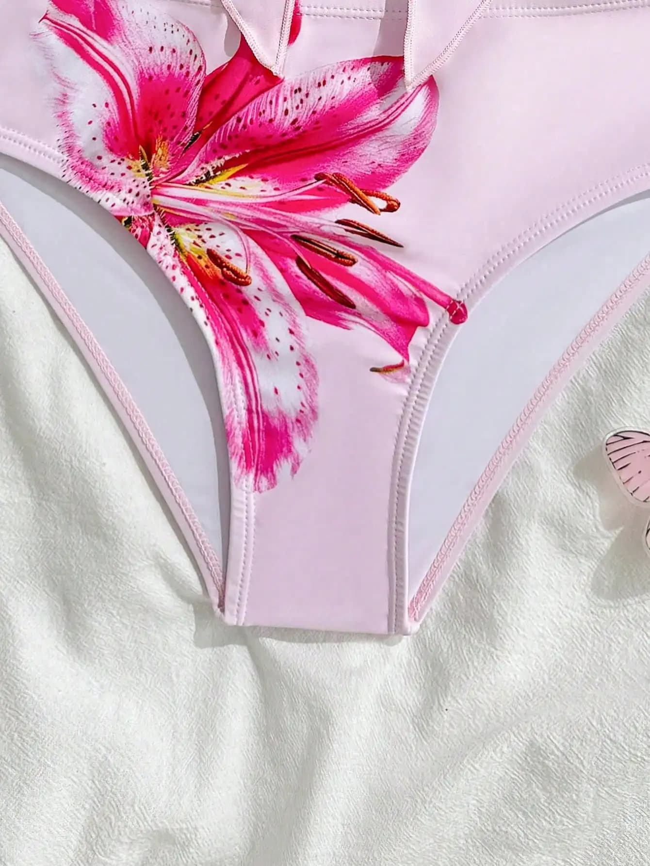 Set bikini con stampa floreale rosa e dettaglio fiocco, costume da bagno a due pezzi da donna per spiaggia e piscina