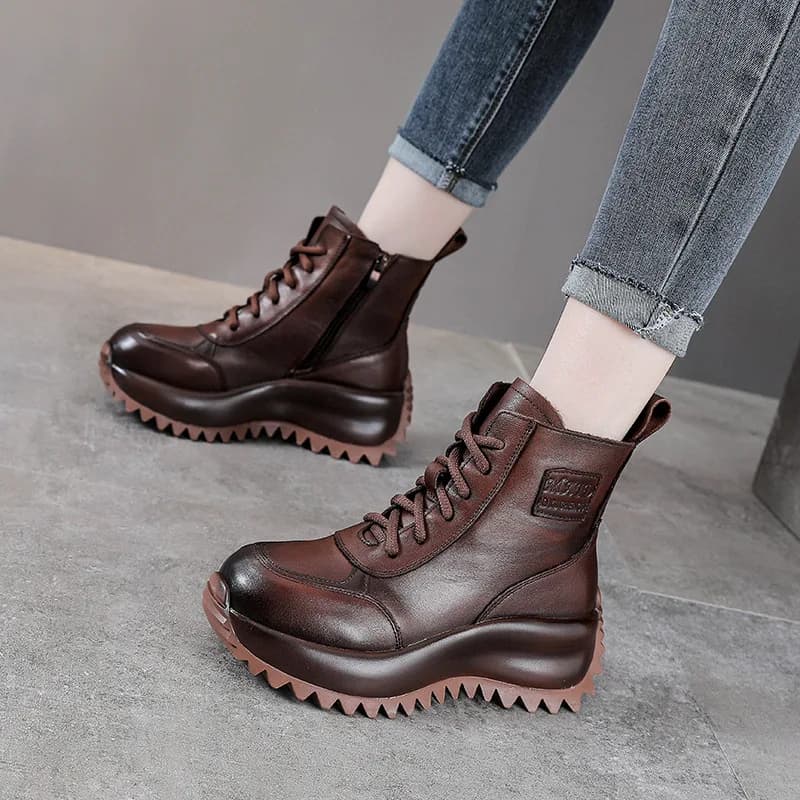 Women boots 2025 autumn and winter new motorcycle boots with thick sole with cowhide leather and sponge pan sole