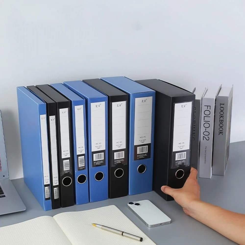 Cartella di file A4 da tavolo nera blu Scatola di immagazzinaggio di carta in plastica PP antipolvere Archivi di custodie per documenti addensate