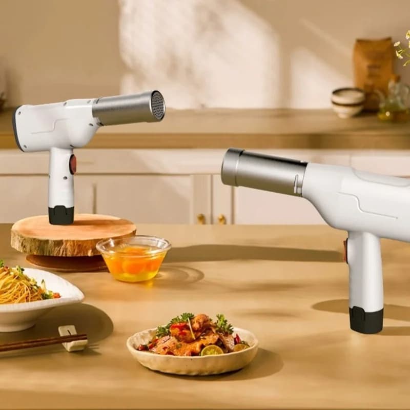 Macchina per pasta elettrica ricaricabile senza fili, portatile, con stampi e dischi per la preparazione della pasta in casa.