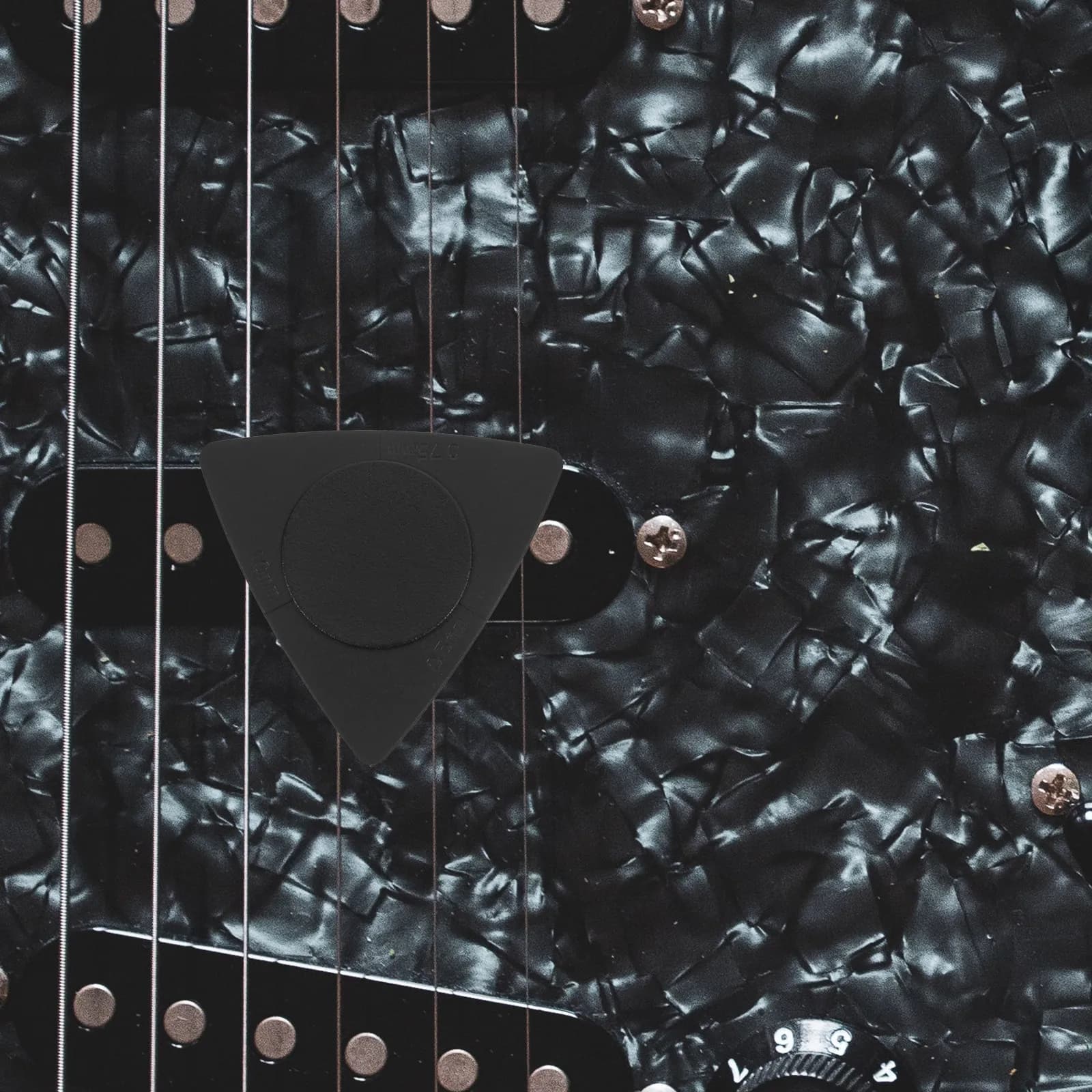 20 Pezzi Plettri per Chitarra in Legno, Triangolari, Neri, in Materiale ABS Antiscivolo, Accessori Leggeri per Chitarra Folk, Essenziali per Competizioni