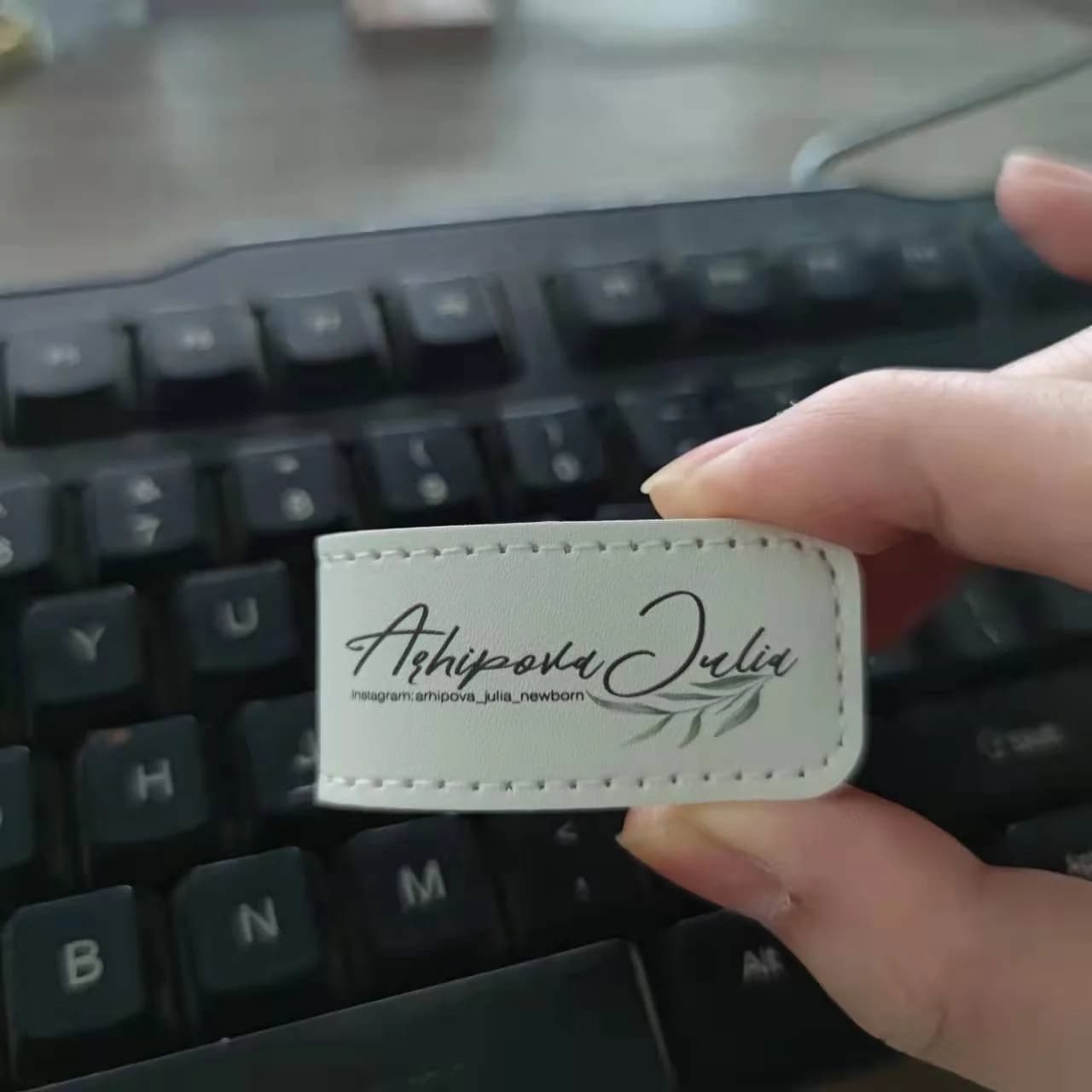 Chiavetta USB 2.0 da 2 GB in pelle con stampa a colori personalizzata gratuita