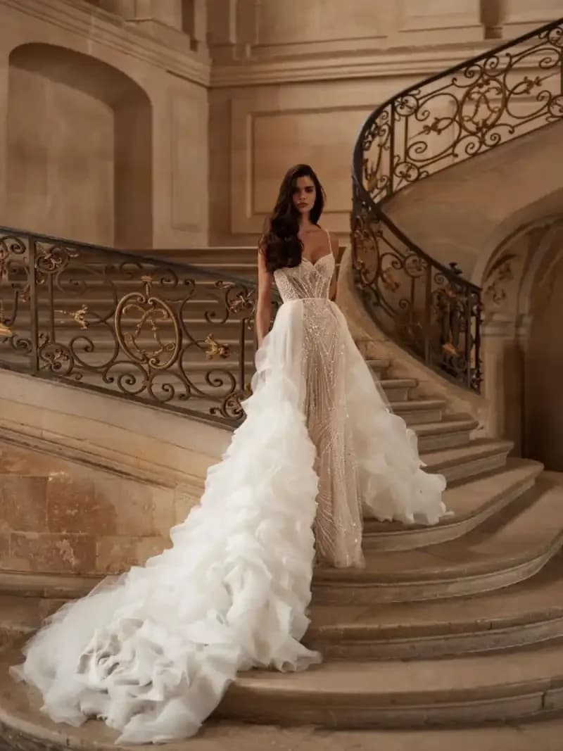 Graziosi abiti da sposa a-line con cinturino per spaghetti Perle Paillettes Taglie forti personalizzate per occasioni speciali Abiti da sposa