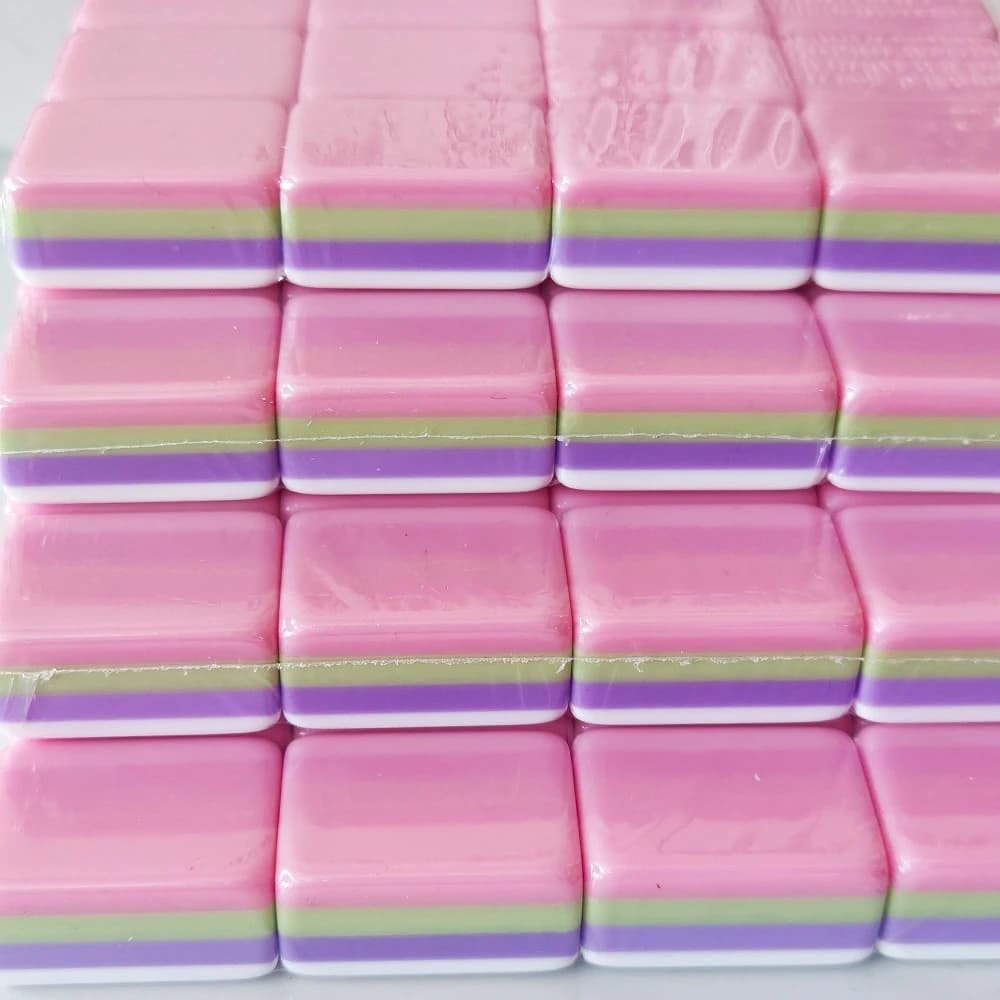 New Trending Pink Engraved American Mahjong Set Acrylic Mahjong Game Tiles for Indoor Games & Table Activities Mah Jongg Sets