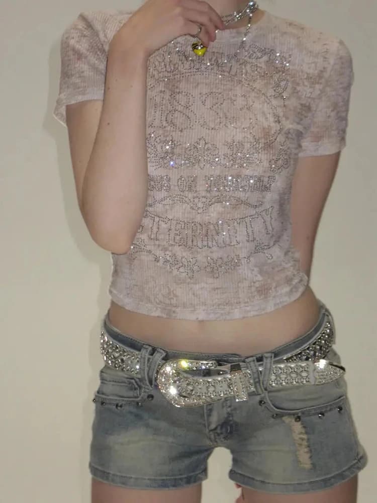 Nuova T-shirt Sexy Trasparente a Maniche Corte, Top Corto Estivo alla Moda Slim con Diamanti e Lettere in Rete, Stile Y2K Chic, Abbinabile a Tutto, Streetwear