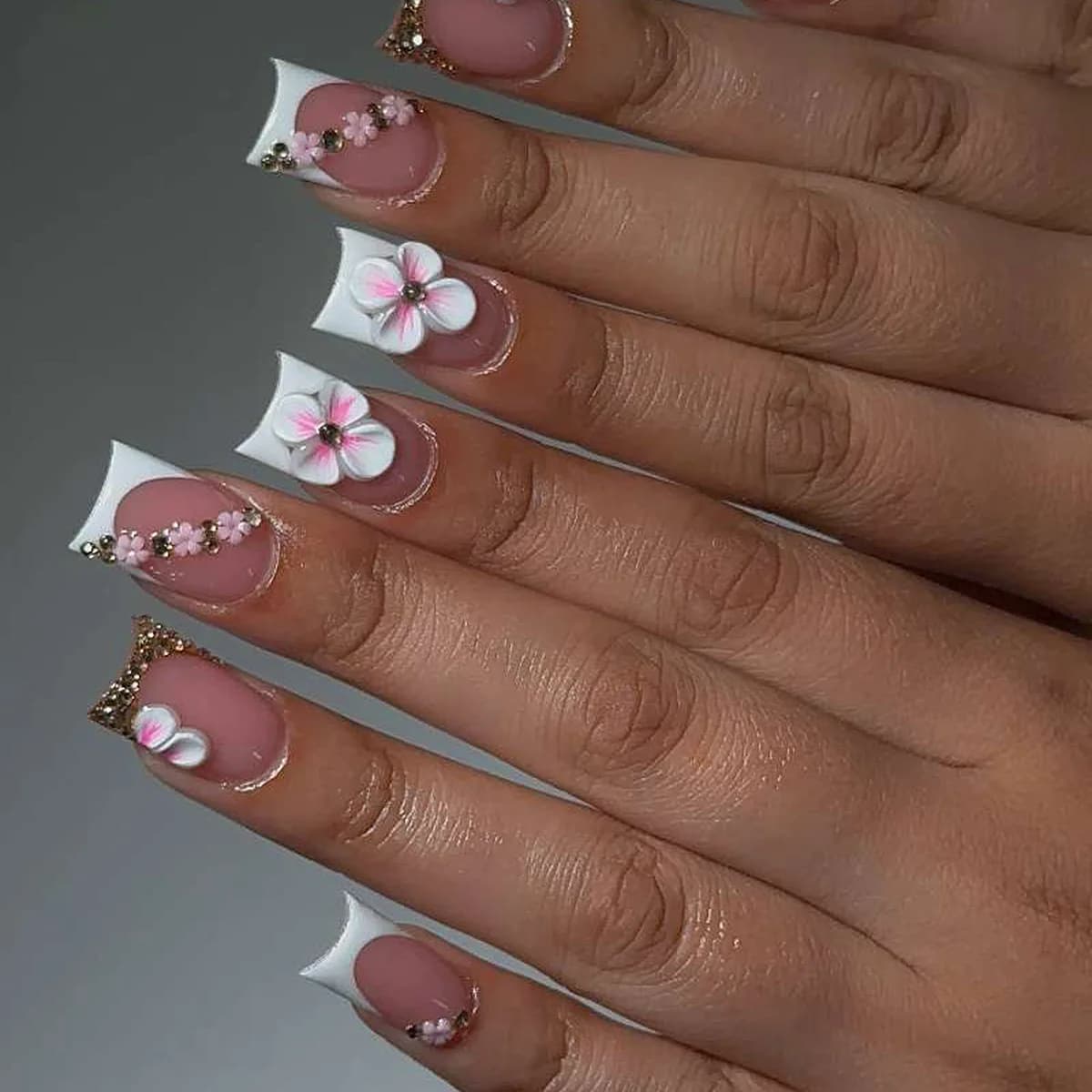 24 pezzi semplice bianco francese nail art finto fiore carino design unghie punte strass corto quadrato unghie finte riutilizzabili stampa sulle unghie