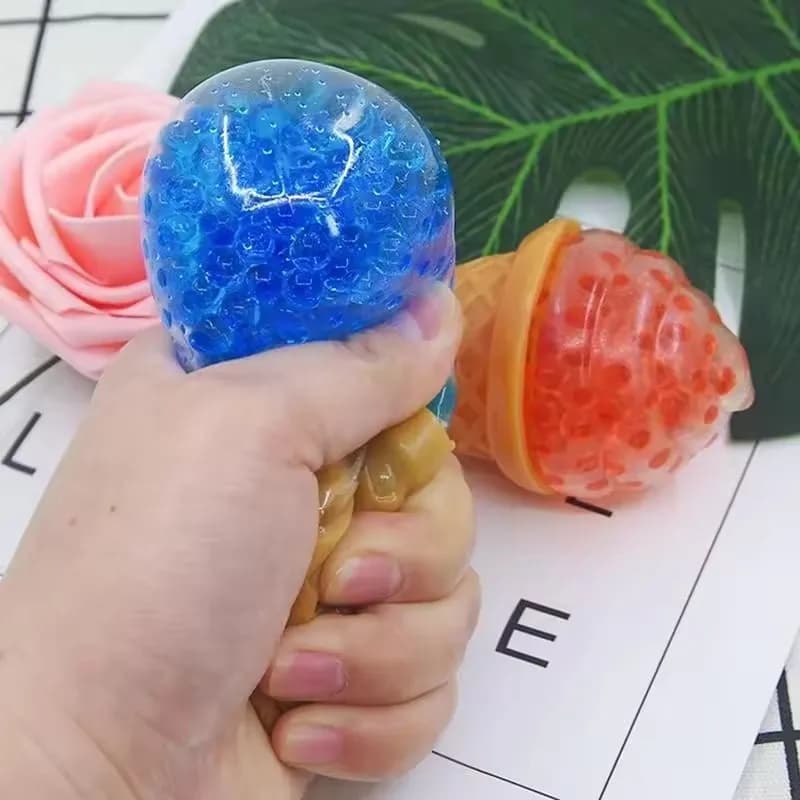 Pallina Antistress a Forma di Gelato con Effetto Acqua, Giocattolo Sensoriale Morbido con Perline d'Acqua, Antistress per Ansia
