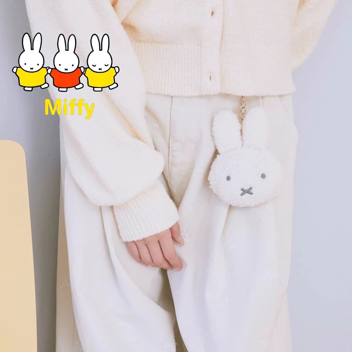 Borsa per il Trucco Kawaii Miffy, Piccolo Portafoglio in Peluche a Forma di Coniglio Cartoonesco Ricamato, per Conservare Oggetti, Rossetti, Trucchi e Cuffie