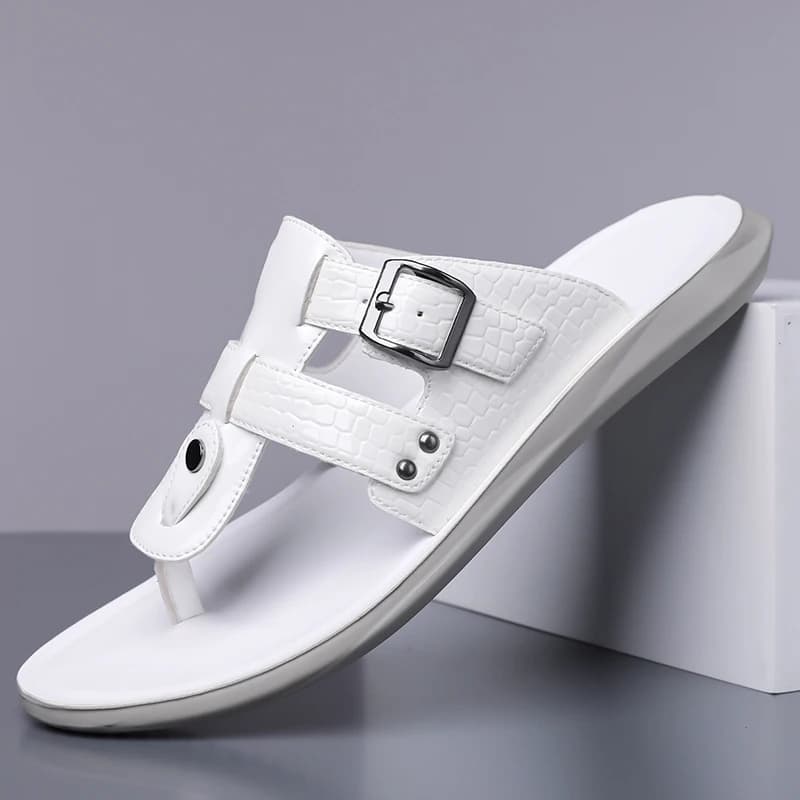 New men's summer flip-flops with custom design of fashionable belt buckle, snake pattern, comfortable outdoor beach shoes (38-48)