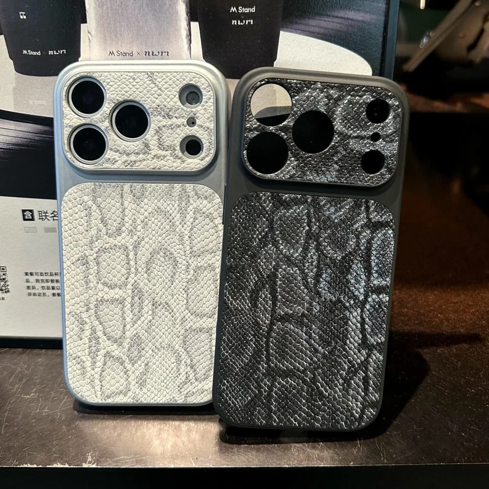 Custodia per telefono di lusso in pelle PU satinata con motivo serpente per iPhone 17 16 15 14 13 Pro Max, antiurto, con protezione completa e ampio finestra per la fotocamera