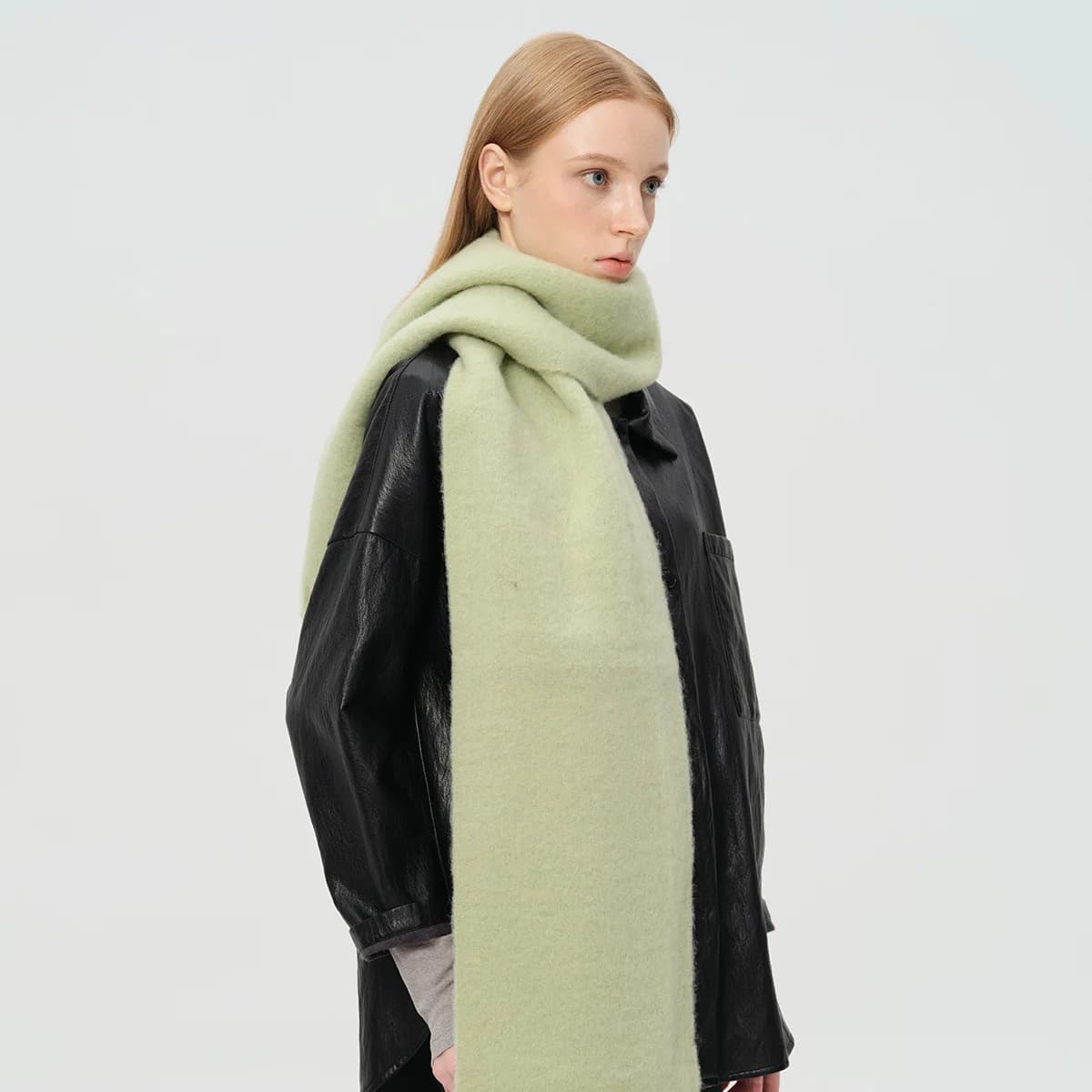 Sciarpa con nappe in tinta unita spazzolata con misto lana al 25% per donna, morbida, calda e spessa, stile coreano, scialle blu islandese