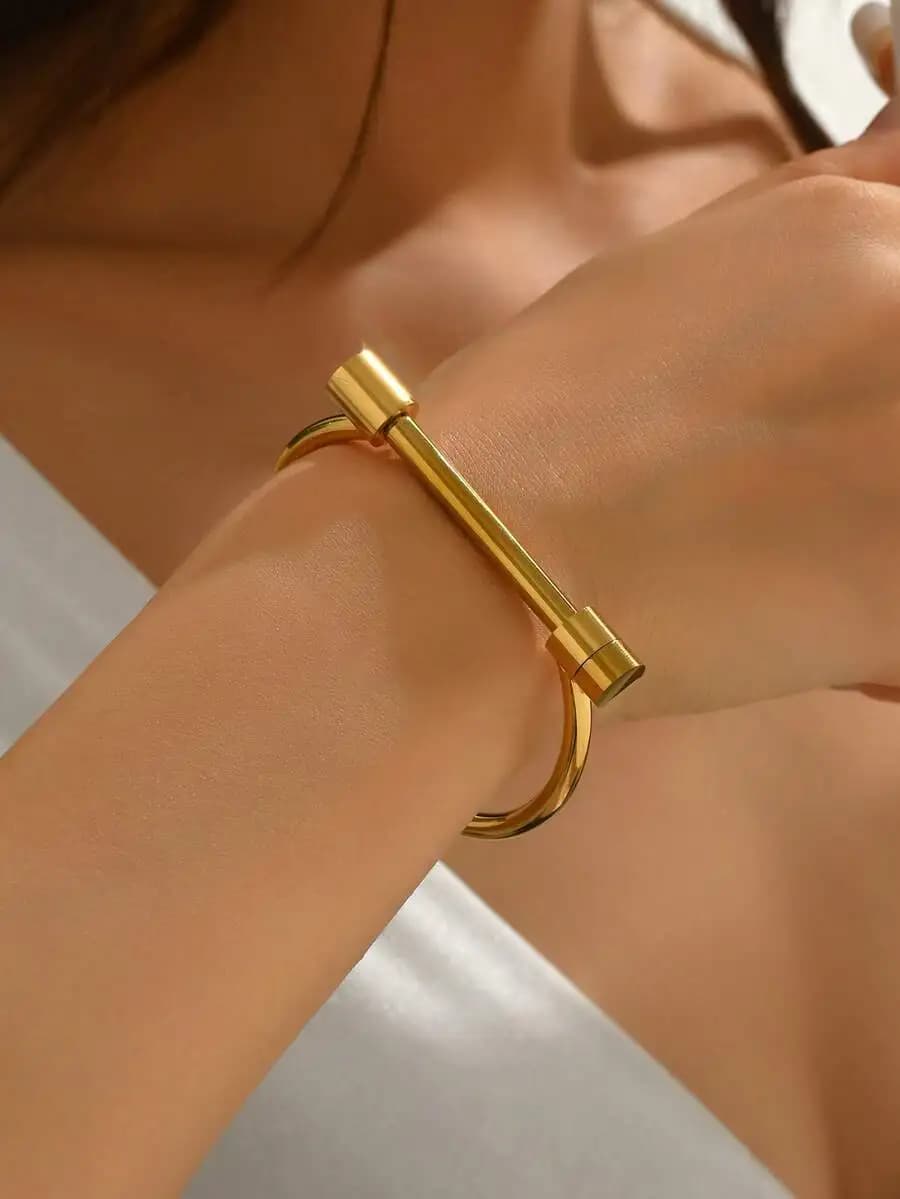 1pc Stylish Women's Luxe Horseshoe Bangle Bracelet Elegant Gift for Her