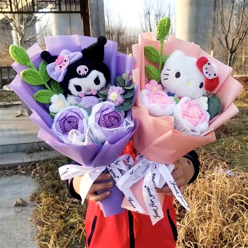 Hello Kitty Kuromi Cinnamoroll My Melody Bouquet di peluche con rosa intrecciata a mano Decorazione per feste Regalo di compleanno di San Valentino