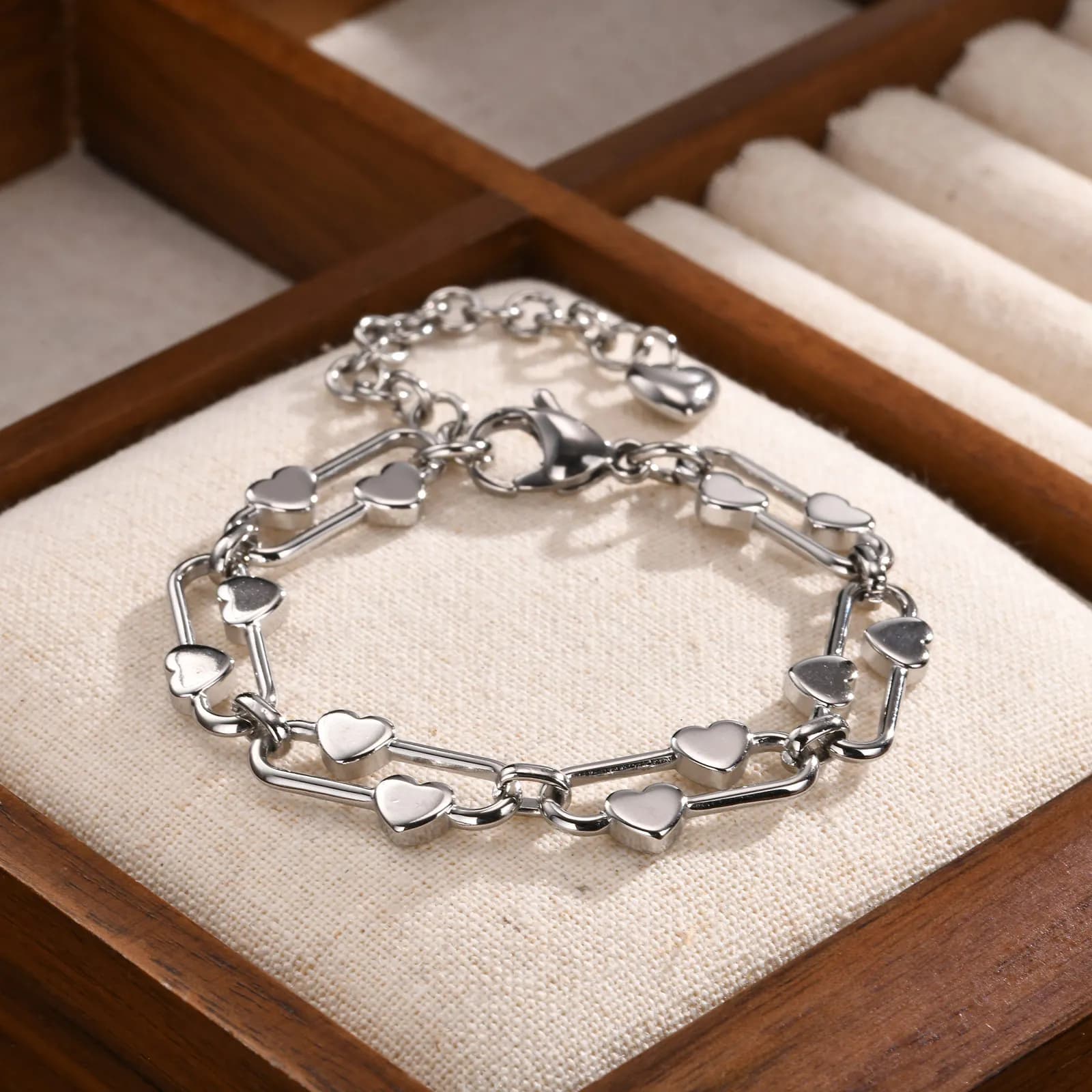 Braccialetti di moda Bracciale a catena fatto a mano con cuore in acciaio inossidabile Bracciale per regali di gioielli da polso con fascino quotidiano per ragazza da donna