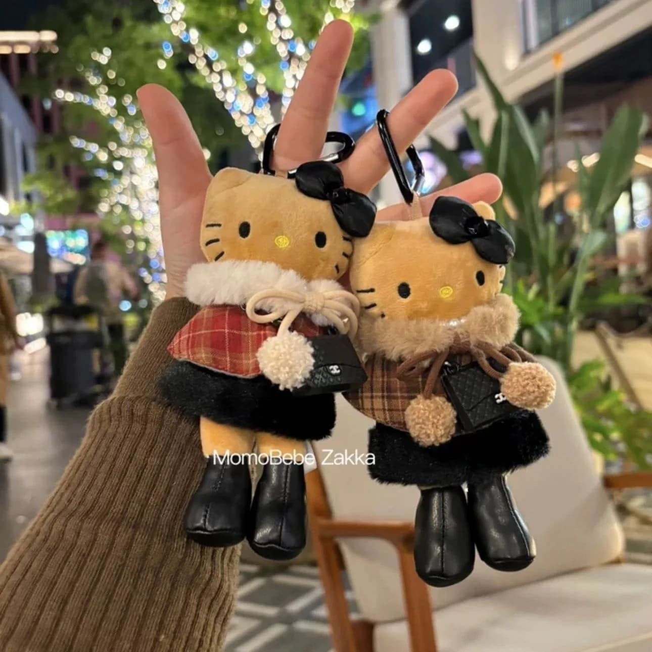 Portachiavi Ufficiale Sanrio Hello Kitty a Gamba Lunga in Pelle Nera, Bambola di Peluche Morbida, Ciondolo Borsa, Regalo Squisito per Donna