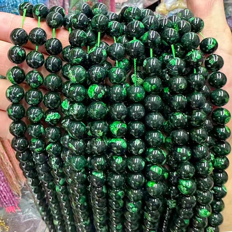 Nuovi modelli Perline di pietra a tre vie verde naturale per la creazione di gioielli Anelli fai da te Portachiavi con cordoncino Perle 15 "Filo 6/8/10/12MM