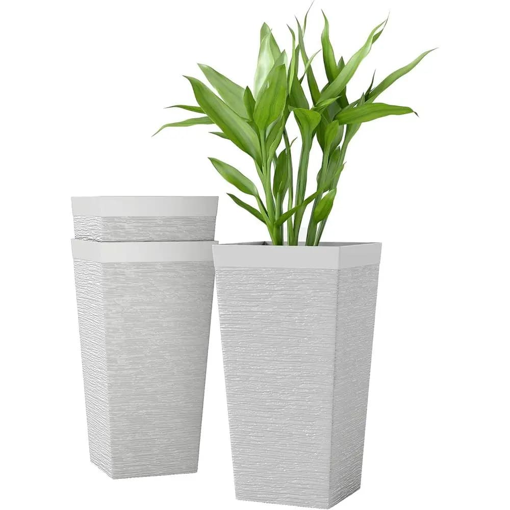 Outsunny Vasi Alti da 22,8 Pollici per Piante da Esterno, Set di 3 Vasi Inferiori in Plastica con Finitura Effetto Pietra e Ruote, Impilabili e Affusolati