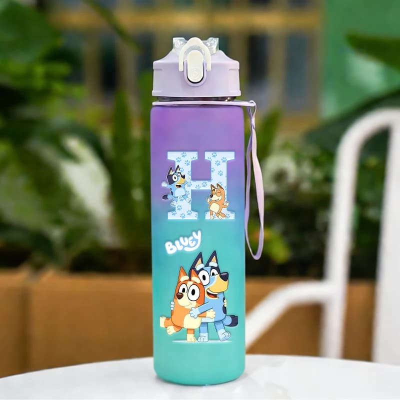 Borraccia per Bambini con Lettere A-Z Sfumate Blu, 750ml, con Cannuccia, per Ragazzi e Ragazze, Cartone Animato, per Sport all'Aperto, Antiurto