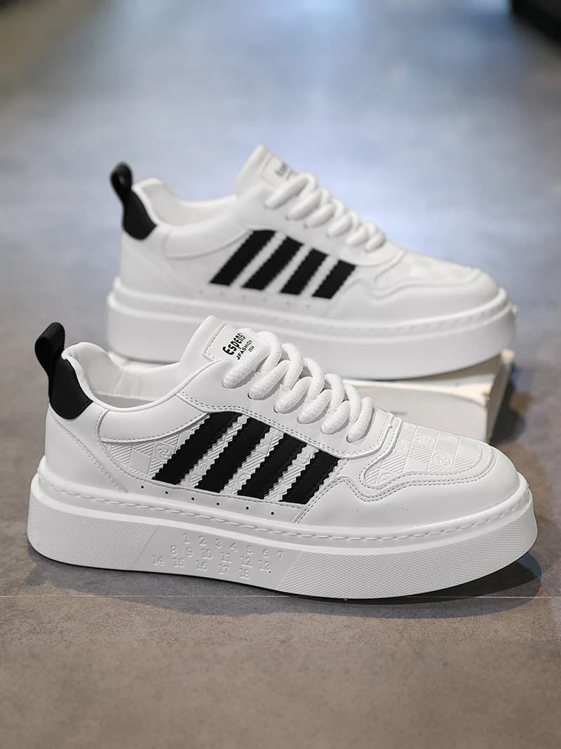 Men's Casual Sports Shoes Anti-Slip Breathable Leather Upgraded Version Spring Summer Fashionable Flat Laced Outdoor Sneakers