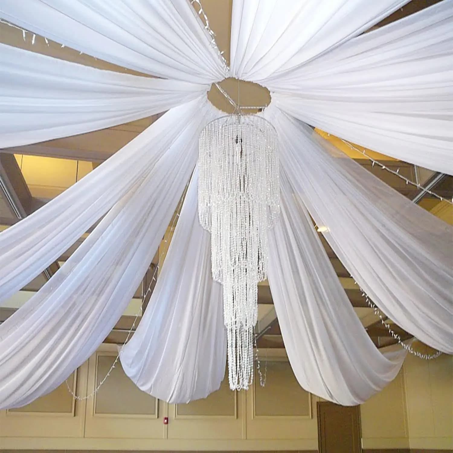 Arco nuziale Soffitto Drappo Decorazione del tetto Chiffon trasparente Tenda di tulle Drappeggio Sfondo Forniture per feste Decorazione per cerimonia di tendaggi