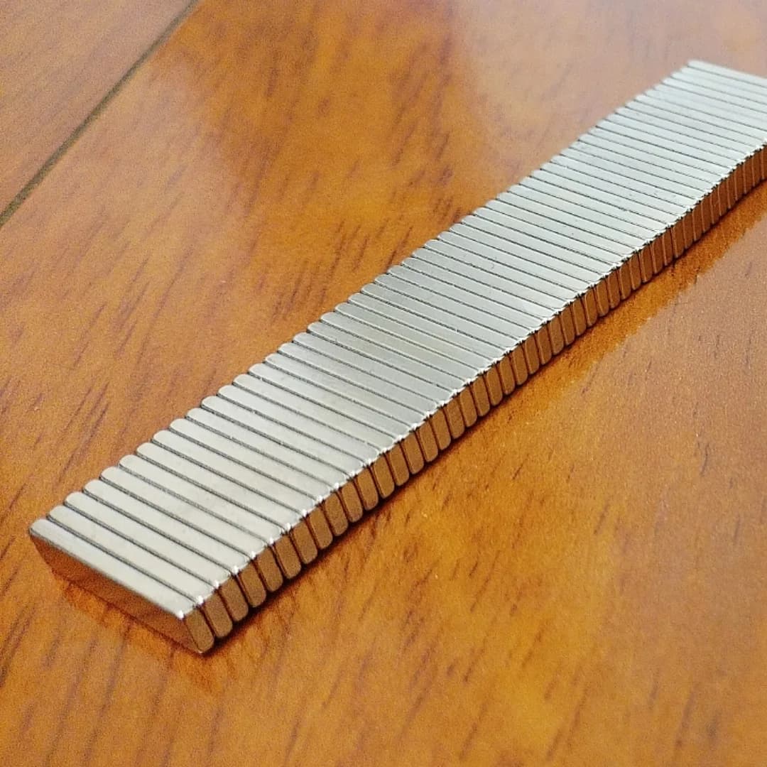 2052 Dimensioni Magnete 20x5x2mm per 8318 Motore Brushless Statore Drone Parte Del Motore UAV Accessorio di Protezione Delle Piante