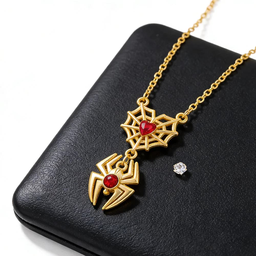 Spiderman Retro Web Heart Necklace - Creative Trend Spider Man Pendant Superhero Jewelry Personalized Accessory for Halloween