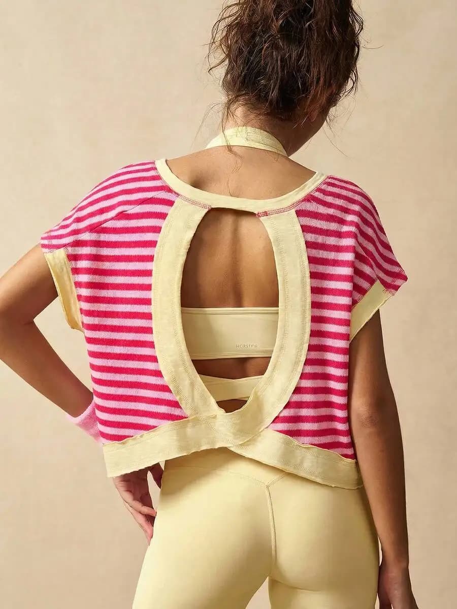 Top sportivo corto a righe da donna con design a schiena scoperta, t-shirt estiva per lo sport