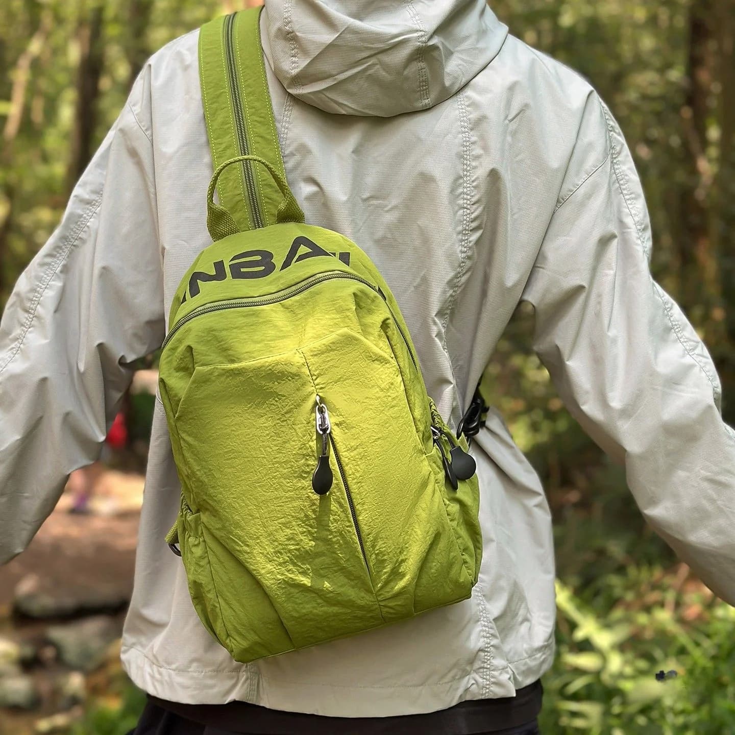 Outdoor Sports Men's Crossbody Bag Lightweight Hiking Backpack High Aesthetic Value Commuting Cycling Chest Bag for Youth