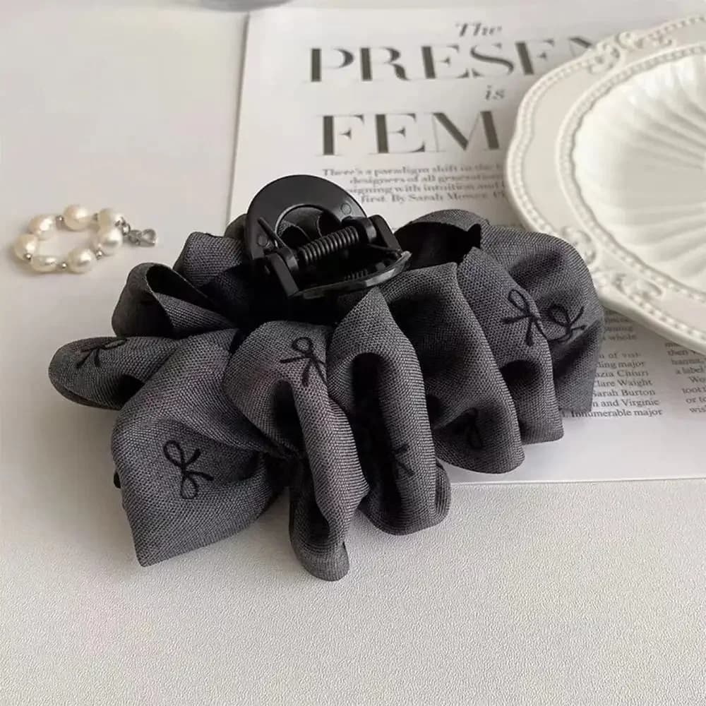 Fashion Elegant Bow Hair Claw Clips Double-sided Large Satin Shark Hair Claw Solid Bowknot Hairpins Barrettes Hair Accessories