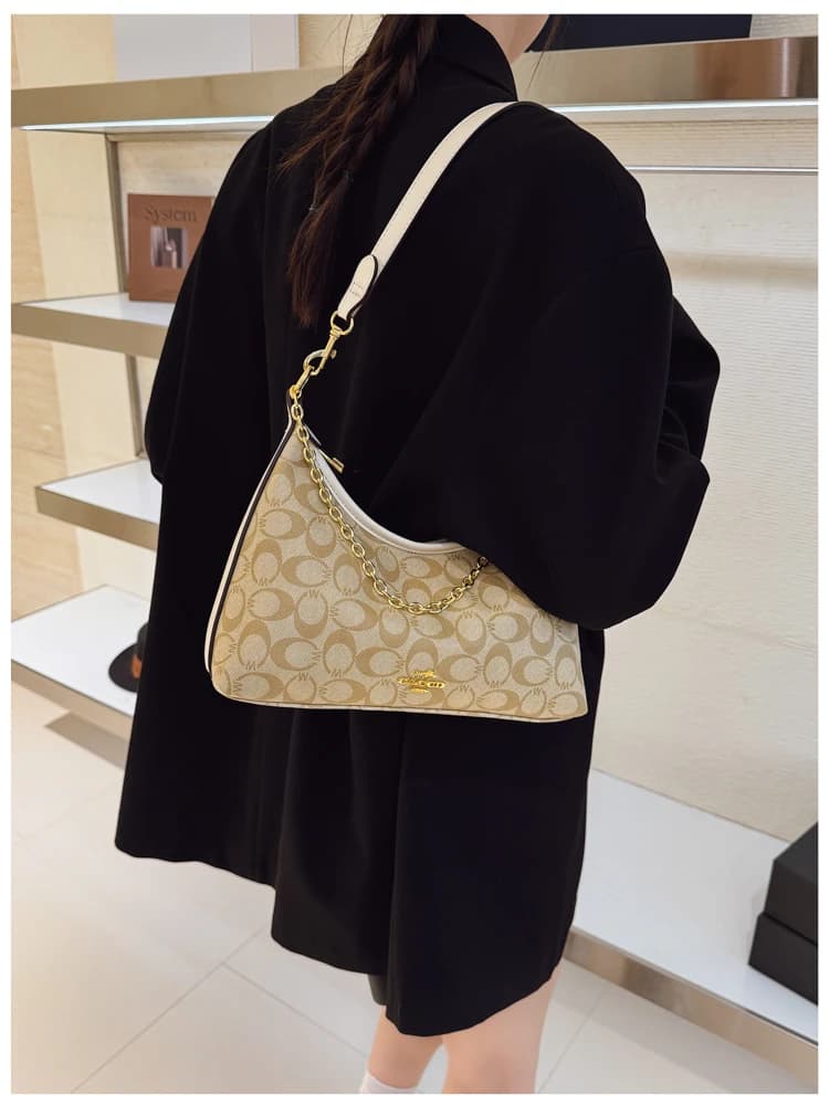 Borsa per pannolini alla moda e leggera, non aggiunge peso in più anche quando è completamente imbottita con tutti gli essenziali per il bambino