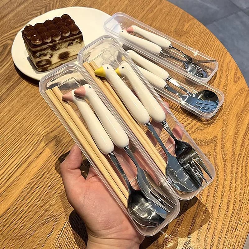 Set di forchette cucchiaio in acciaio inossidabile per posate per animali dei cartoni animati per bambini Stoviglie portatili per pranzo all'aperto con scatola Accessori da cucina
