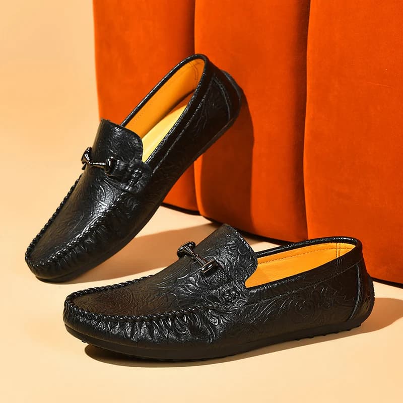 Mocassini da guida in pelle alla moda da uomo, mocassini leggeri e comodi, scarpe casual con suola morbida, adatti per viaggi d'affari e gite nel fine settimana, guida a lunga distanza e uso in ufficio