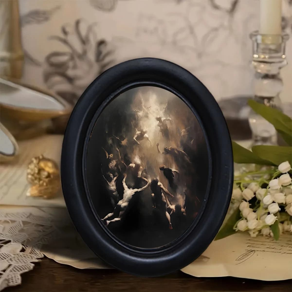 1 Pezzo di Decorazione Murale Ispirata allo Stile Dark Academia 'Fallen Soul', Decorazione Murale con Cornice Ovale Nera, Decorazione Murale con Dipinto a Olio di Scena Gotica Infernale, Decorazione Atmosferica Scura, Decorazione Murale Sombra e Spaventosa