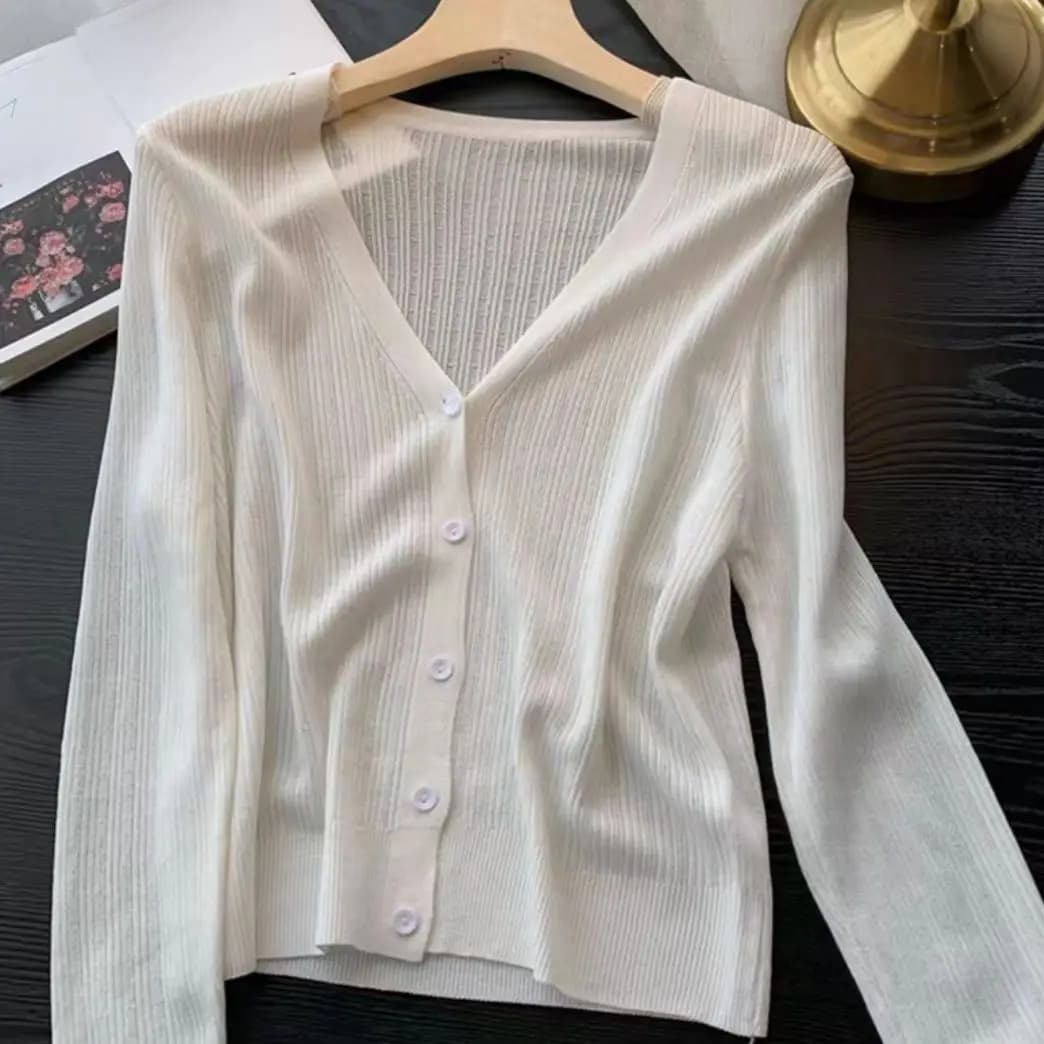 Simple Solid Color Single-breasted V-neck Knitted Sunscreen Jacket Women's Spring Summer New Long-sleeved Fashion Top Versatile