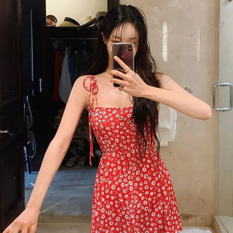 Korean swimsuit with floral print, slender waist design, for woman, for pool and thermal springs, long sleeved, nylon fabric