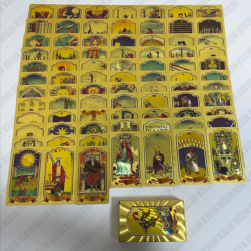 Carte dei tarocchi in lamina d'oro russo meraviglioso divinazione predittiva giochi da tavolo astrologia impermeabile Oracle Deck con libretto