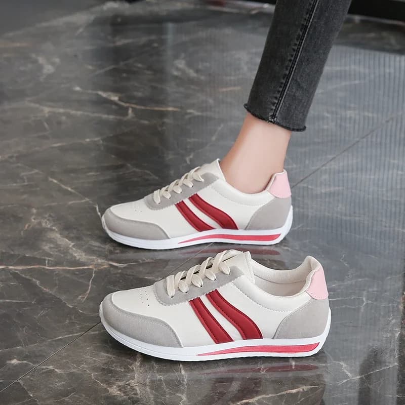 2025 Nuove scarpe da ginnastica casual Moda scarpe da corsa all-match Scarpe da donna sportive leggere e traspiranti Zapatos De Mujer