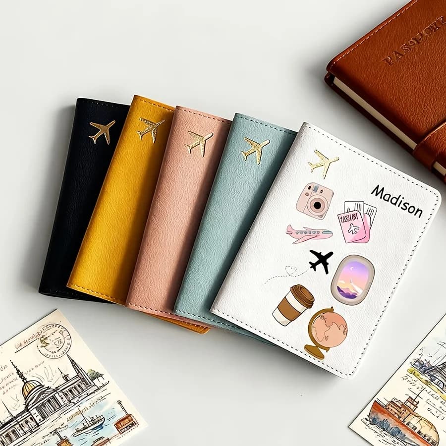 Porta Passaporto Personalizzato in PU con Nome e Testo, Custodia per Passaporto con Motivo Cartoon, in Ecopelle Resistente ai Graffi